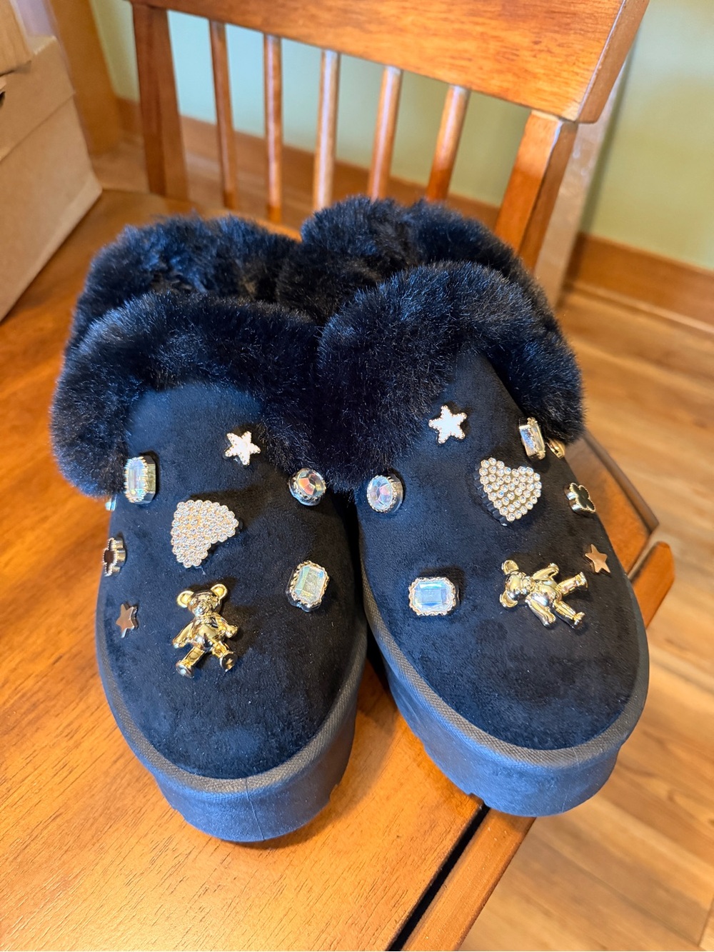 BAMBOO Black Faux Fur Embellished Slip-On Slippers